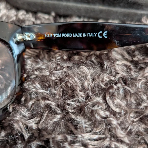 Tom Ford Chick And Stylish Tortoiseshell Sunglasses - Picture 6 of 10